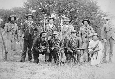 ドイツのマウザーライフル1895年式で武装したボーア軍のコマンドー（モノクロ写真 作： South African Photographer