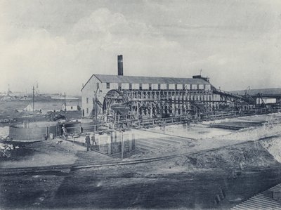 City and Suburban Gold Mining Company, New Battery and Cyanide Works (bw photo) 作： South African Photographer