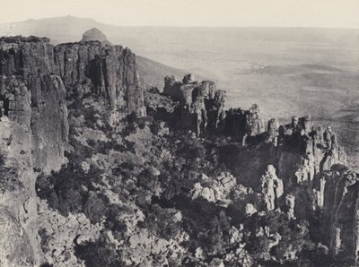 荒廃の谷」（モノクロ写真 作： South African Photographer