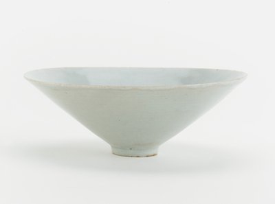 鳳凰と花の型のデザインのボウル、c.1200（セラミック） 作： Southern Song Dynasty Chinese School