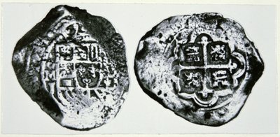1714年の「八の字」（銀製）（モノクロ写真 作： Spanish School