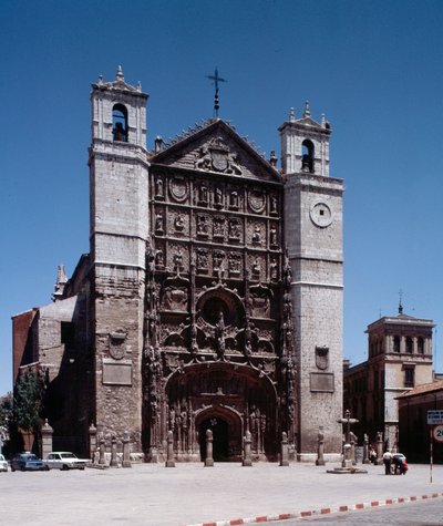 イザベリン・ゴシック・アート。View of the Conventual Church of St. Paul (Iglesia conventual de San Pablo) 1445-1616 de Valladolid (スペイン、バリャドリッドのイザベリン・ゴシック・プラテレスク様式のサン・パブロ教会の眺め) 作： Spanish School