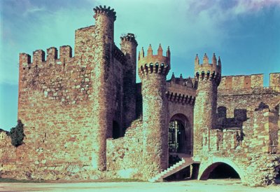 テンプル騎士団の城の遺跡 作： Spanish School