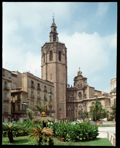 バレンシア（Valencia）の大聖堂のミカレット（MiqueletまたはEl Miguelete）の鐘楼の眺め 1381-1429年 スペイン 作： Spanish School