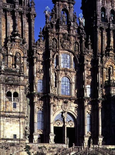 フェルナンド・カサス・イ・ノボアが設計した西の正面（Fachada del Obradoiro）の眺め 作： Spanish School