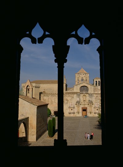 修道院内の教会の眺め、1161年に開始 作： Spanish School