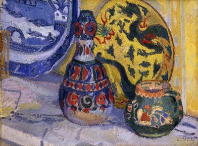 東洋の人物像のある静物、1913 作： Spencer Frederick Gore