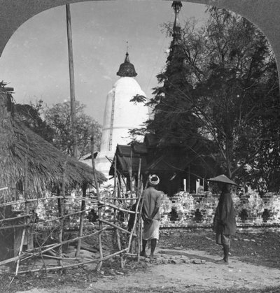 傘型の塔、バーモ、ビルマ、1908 作： Stereo Travel Co