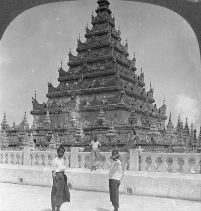 アラカンパゴダ、マンダレー、ビルマ、1908年。 作： Stereo Travel Co