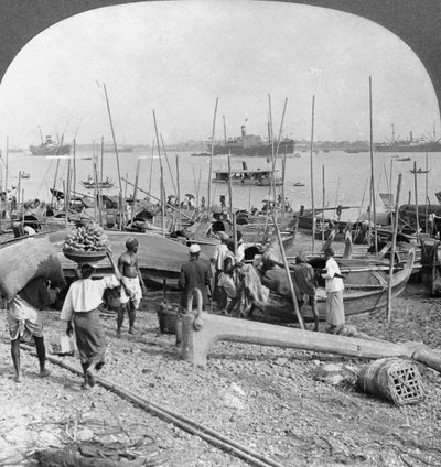 ビルマのイラワジ川に面したラングーンの港、1908年 作： Stereo Travel Co
