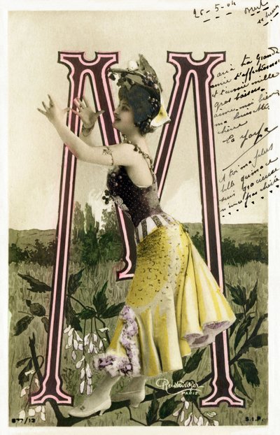 M：Mlle Marville、1900年代のアーティスト-はがきのアルファベット 作： Studio Reutlinger