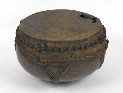 スーダンのケトルドラム 1898年頃（銅製 作： Sudanese School