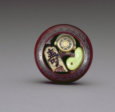 小さな施し鉢、c.1880-1900（象眼細工の鹿の角、金属、漆の木材）（195423も参照） 作： Suzuki Tokuku