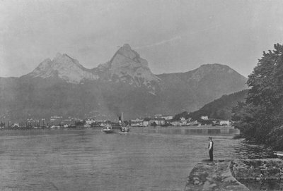 ブルンネンとマイテン、ルツェルン湖（モノクロ写真 作： Swiss Photographer