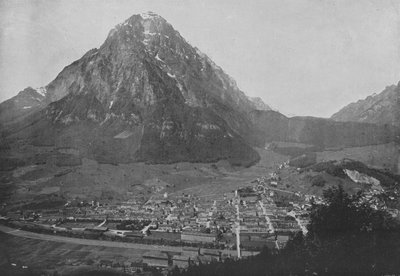グラールス、全景とグラーニッシュ（モノクロ写真 作： Swiss Photographer