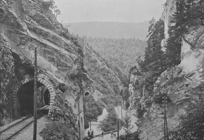 ムーティエ峡谷（モノクロ写真 作： Swiss Photographer