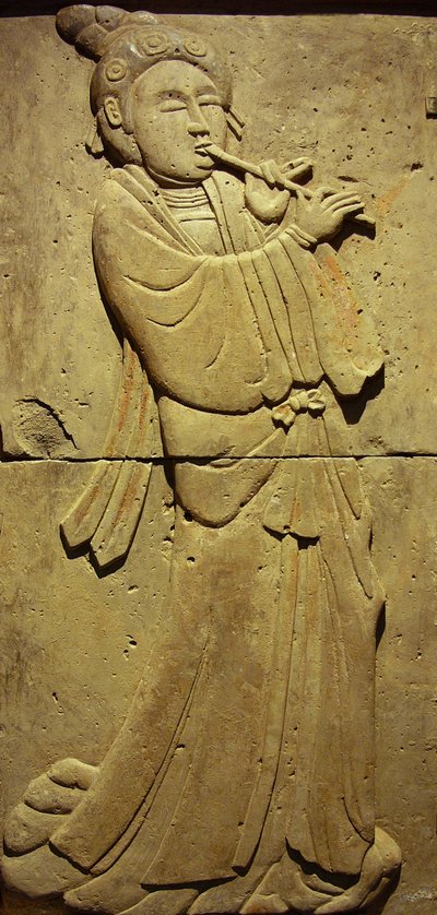 音楽家が描かれたテラコッタ製の石碑、唐時代（618～907年）、陝西省で発見、西安の石林博物館。写真撮影、レオナルド・デ・セルバ、中国、2006年 作： Tang Dynasty Chinese School
