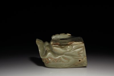 The Junkunc Jade Dragon Head (jade) 作： Tang Dynasty Chinese School