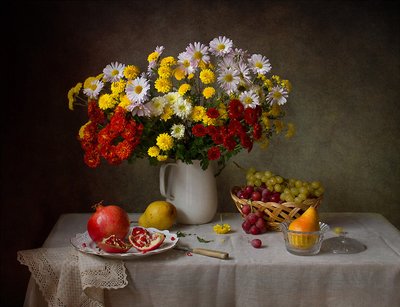 秋の花と果実 作： Tatyana Skorokhod