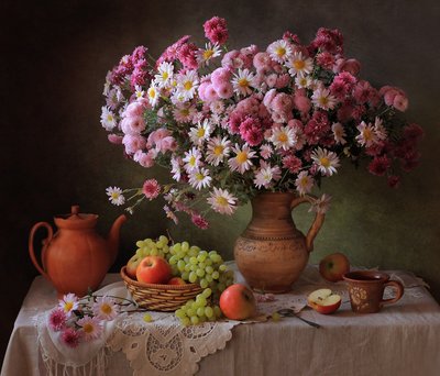 実り豊かな秋の食卓 作： Tatyana Skorokhod