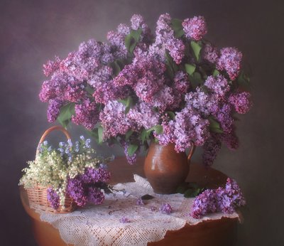 新鮮なライラックの静物画 作： Tatyana Skorokhod