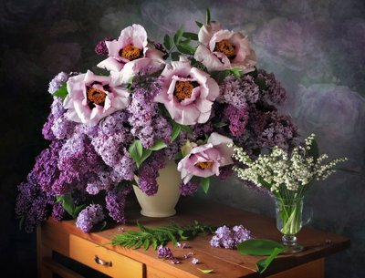 春の花の静物画 作： Tatyana Skorokhod