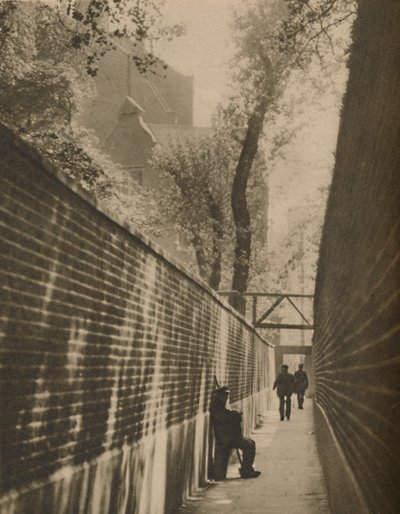 Lansdowne Passageで、かつてハイウェイマンが彼の人生のために疾走した場所、c1935。 作： Taylor