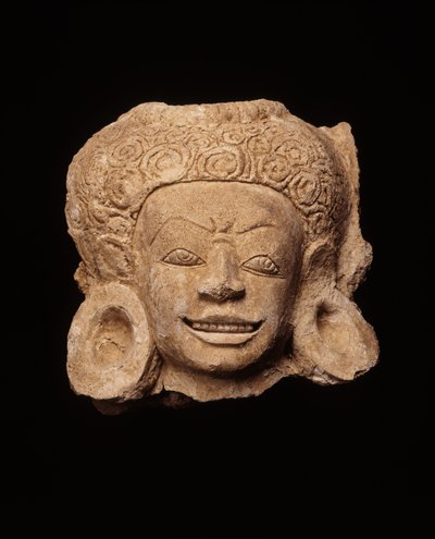 悪魔の頭、ダバラヴァティ時代のチェディチュラパトム（スタッコ） 作： Thai School