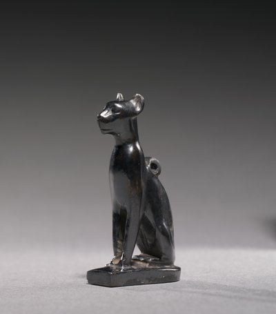バステトのお守り、紀元前1069〜715年頃（ヘマタイト） 作： Third Intermediate Period Egyptian