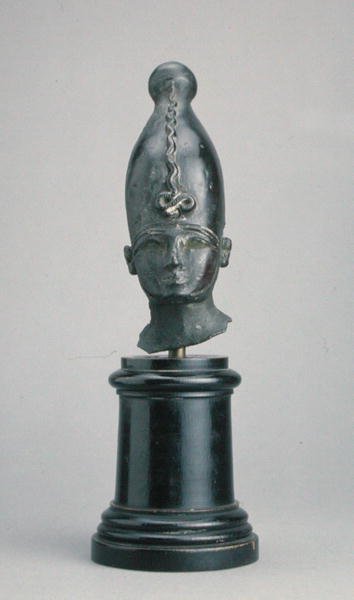 オシリス神の頭部（ブロンズ） 作： Third Intermediate Period Egyptian