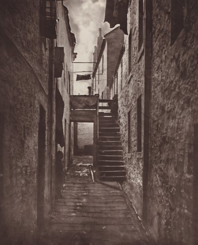 プレート 32: Close, No. 128 Saltmarket, 1868-1871, print 1877. 作： Thomas Annan