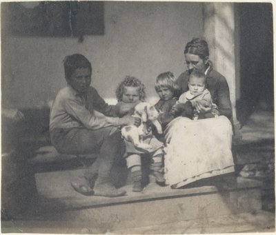 [Frances Crowell with Unidentified Boy, Katie, James, and Frances Crowell], 1890., 1890. 作： Thomas Eakins