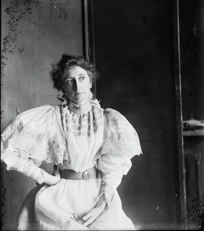 ジェニー・ディーン・カーショウ夫人サミュエル・マレー、c。 1897年。 作： Thomas Eakins