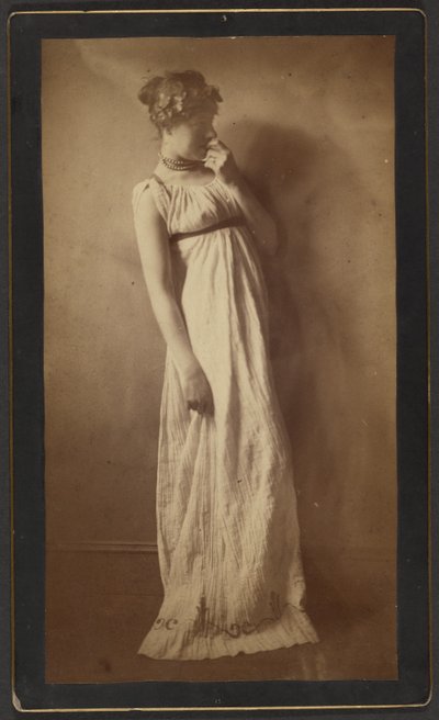 クラシック衣装の女性 作： Thomas Eakins