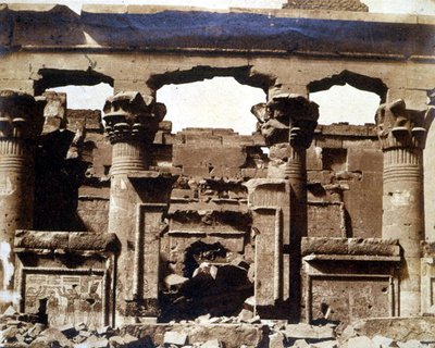 アルバム「1855年と1856年の古代エジプト」より「カラブシャ神殿のポルティコ」(アルバム用ソルトプリント) 作： Thomas H.G. Fermor