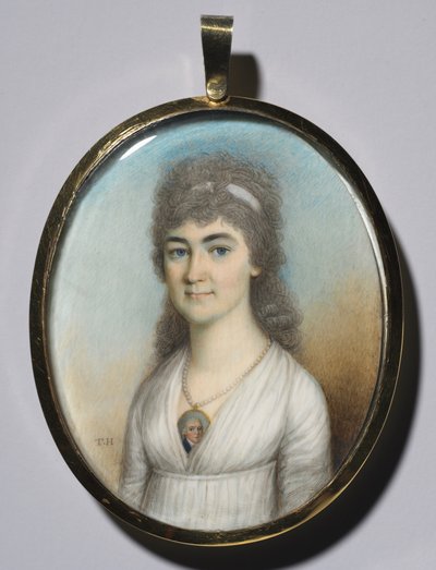 ミニチュアを身に着けている女性の肖像、c。 1780。 作： Thomas Hazlehurst