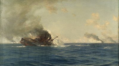 フォークランド諸島海戦における「シャルンホルスト号」沈没、1914年12月8日、1915年頃（キャンバスに油彩） 作： Thomas J. Somerscales