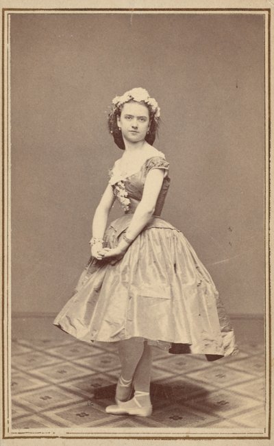 バレエ・ダンサーの肖像,c.1860年（写真） 作： トーマス・ライス・バーナム