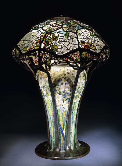 Tiffany Studiosによる「Cobweb」鉛ガラステーブルランプ、c.1906 作： Tiffany Studios