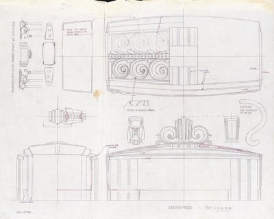 1939年の万国博覧会のために作成されたティファニー博覧会のセンターピースと2つの3灯燭台のデザイン図（紙にインク） 作： Tiffany and Company