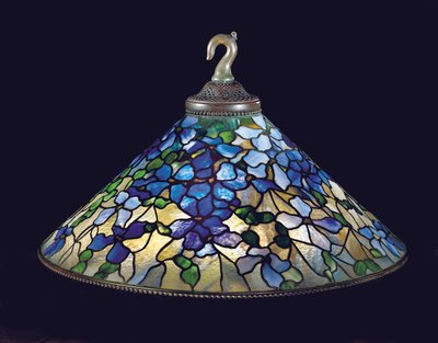 クレマチスのシャンデリア、1910年頃（鉛ガラスとブロンズ） 作： Tiffany and Company