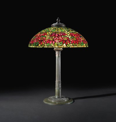 ポインセチアテーブルランプ、1910年頃（鉛ガラスとブロンズ） 作： Tiffany and Company