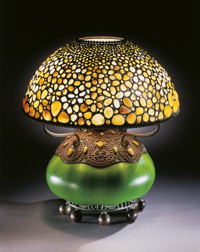 珍しい「小石」テーブルランプ、1906年頃（鉛ガラス、石、青銅、吹きガラス） 作： Tiffany and Company