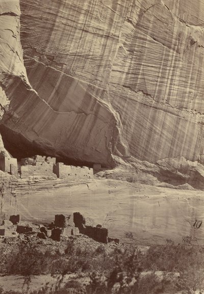 ニューメキシコ州カニオンデシェレの古代遺跡 作： Timothy H. OSullivan