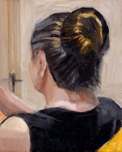 物思いにふける女性の背中 作： Tore Bahnson