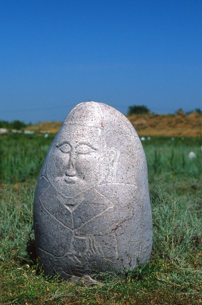 6〜10世紀の西チュルクハナートの埋葬石 作： Turkic School