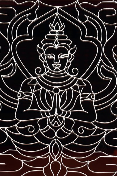 20151028, ビエンチャン, ラオス :仏教寺院のWat Ong Teu。窓を飾る女神 作： Unbekannt