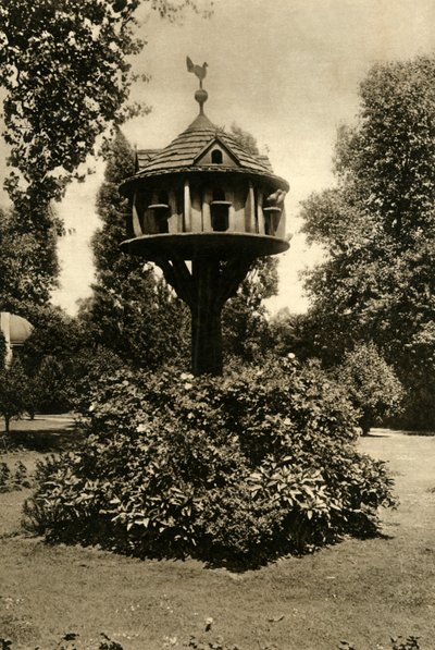 Dovecote-ビュートのDowager Marchionessの庭、セントジョンズロッジ、リージェンツパーク、1920年。 作： Unbekannt