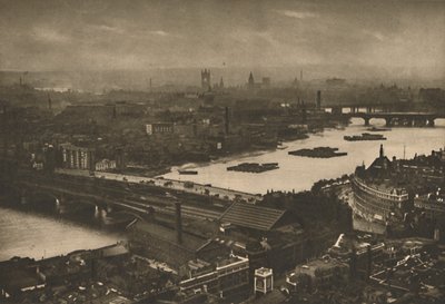 セントポールズドームの十字架からのワンダフルロンドンの別れの様子、c1935。 作： Unbekannt
