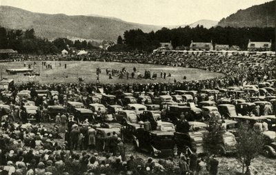 ブレーマーでのハイランドギャザリング、c1948。 作： Unbekannt
